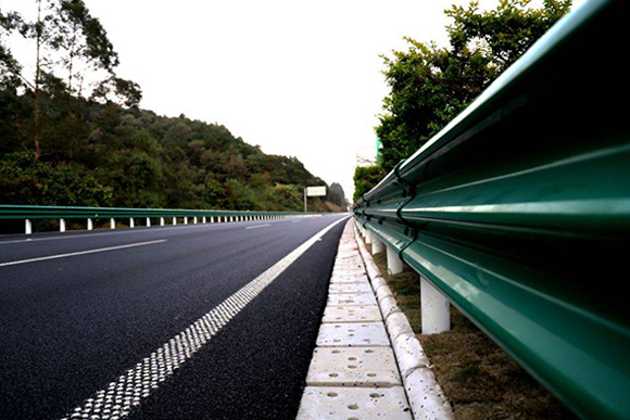 河南高速公路护栏的常用类型