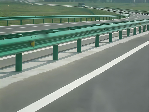 河南高速护栏板守护安全广泛应用于多个行业